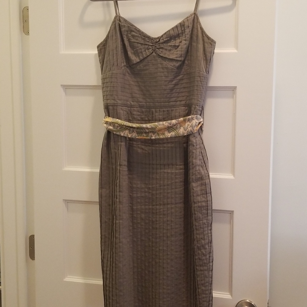 Fitted sleeveless summer dress